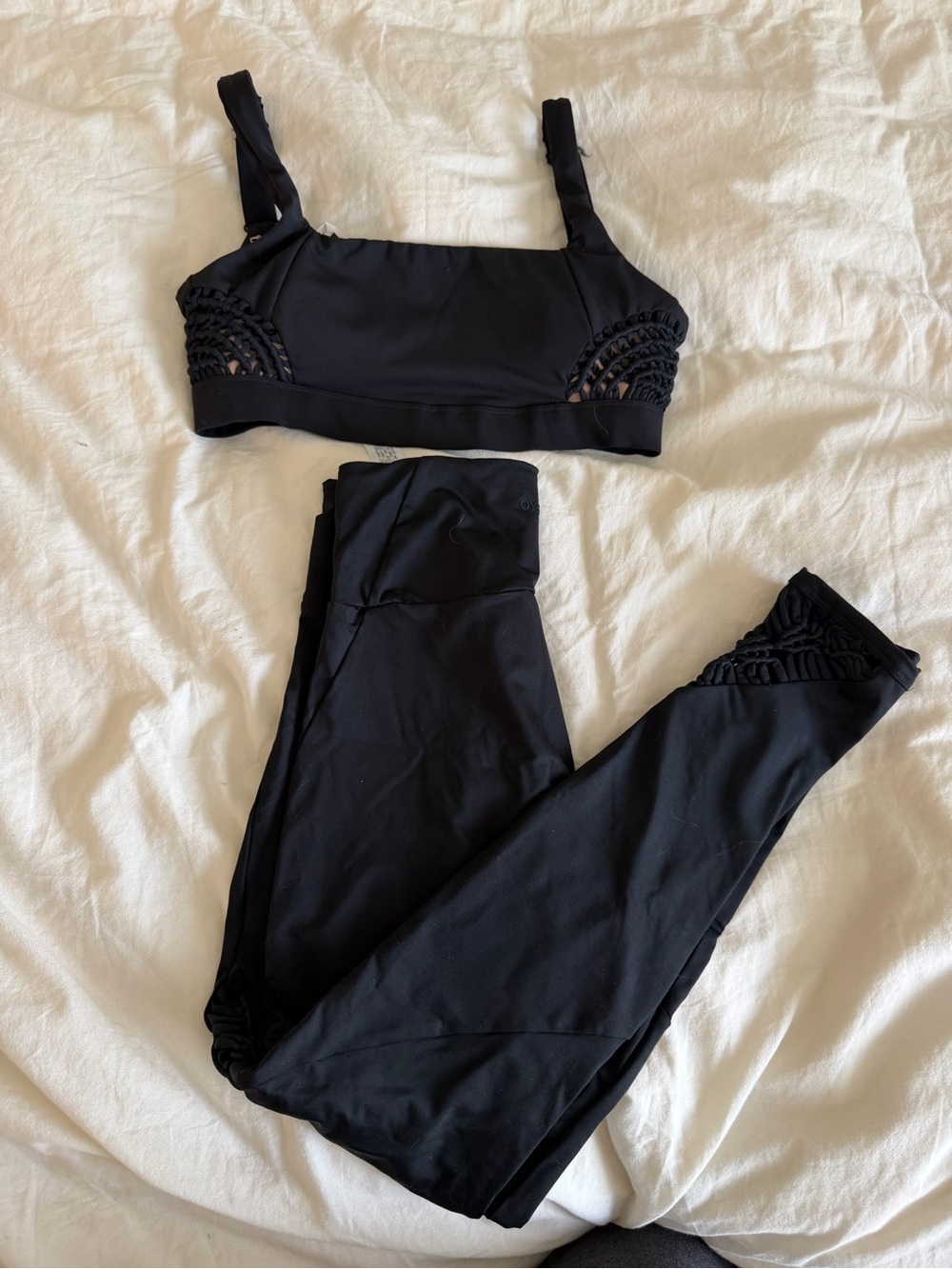 OYSHO Black Women’s High-Waist Leggings & Crop Top Set